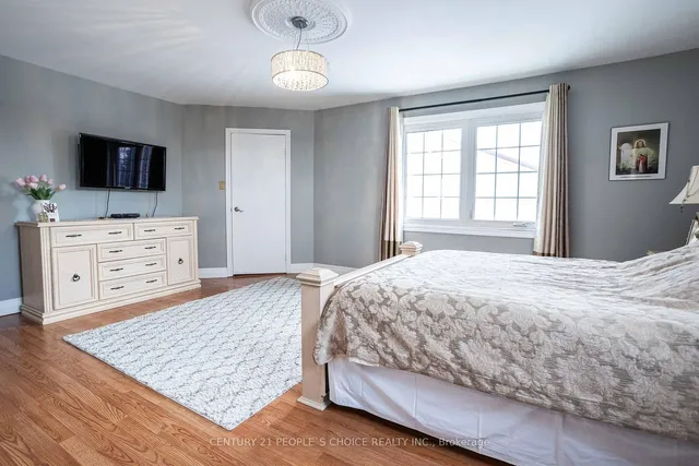 Additional image 25 of 32 Madrid Cres