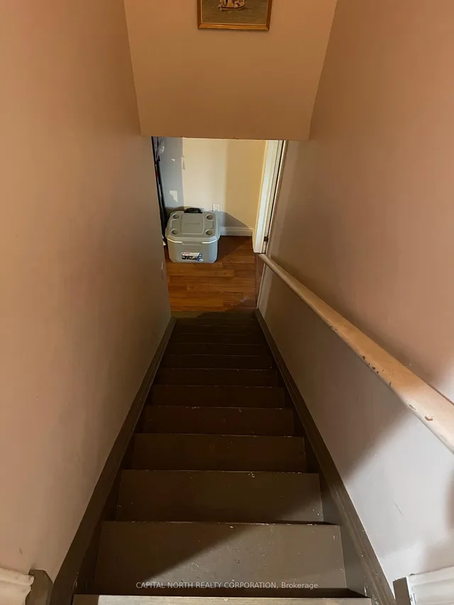 Additional image 11 of 1035 Dovercourt Rd