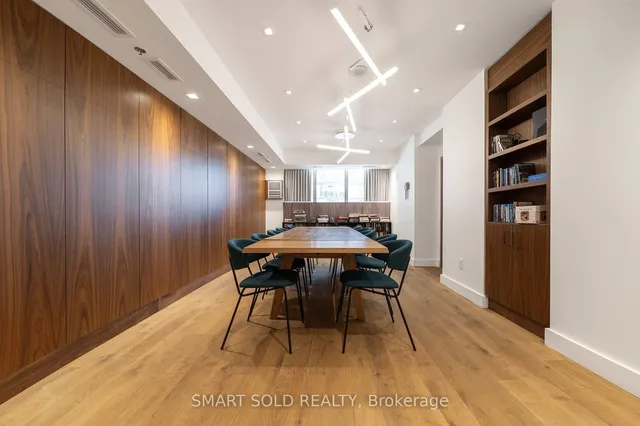 Additional image 33 of 81 Navy Wharf Crt Unit 2710