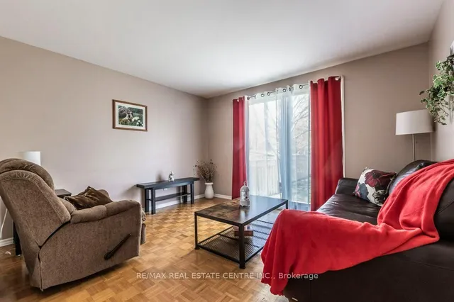 Additional image 20 of 65 Lorne Scots Dr