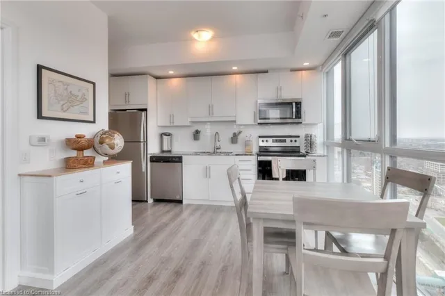 Additional image 9 of 60 Charles St Unit 2608