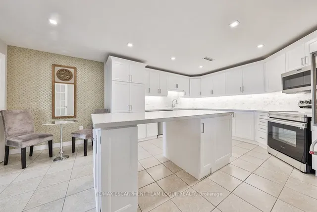 Additional image 18 of 2085 Amherst Heights Dr Unit PH705