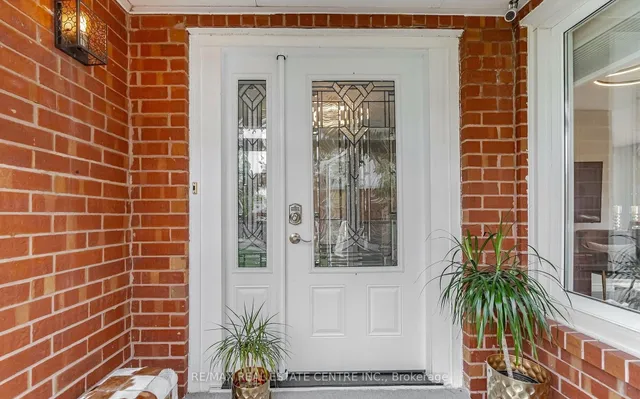 Additional image 4 of 2046 Glenada Cres