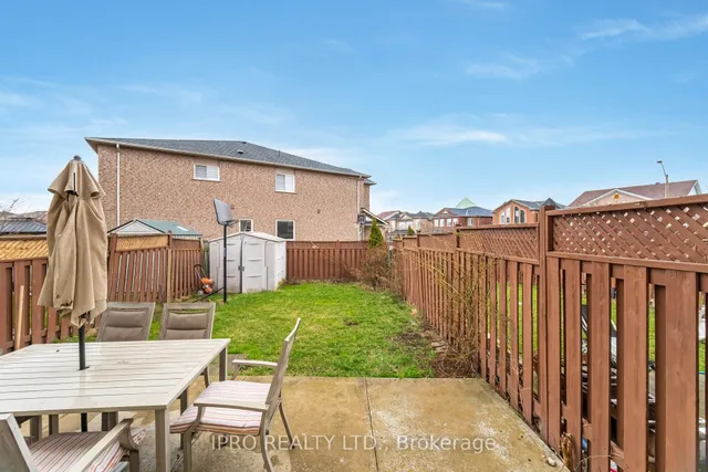 Additional image 45 of 803 Khan Cres