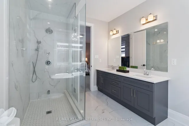 Additional image 31 of 1437 Lakeport Cres