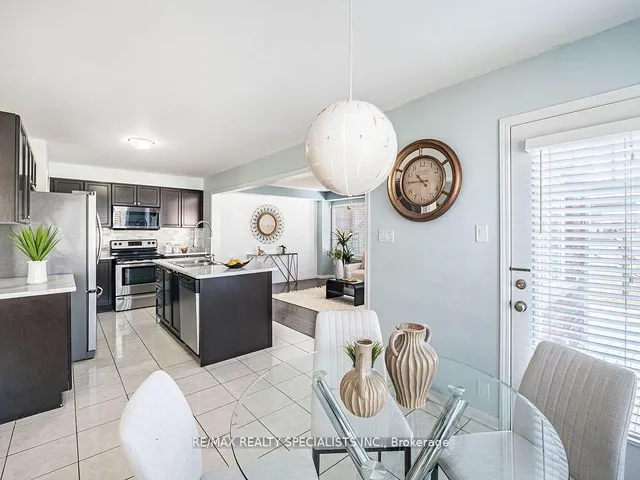 Additional image 14 of 103 Miracle Tr