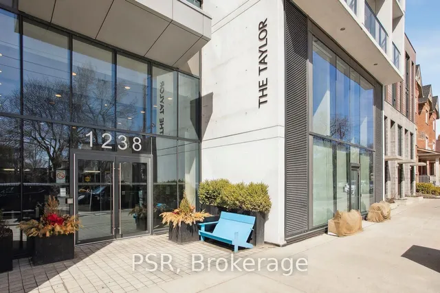 1238 Dundas St Unit 402