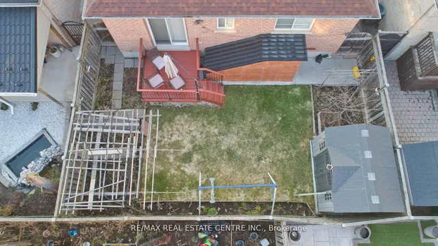 Additional image 44 of 32 Pappain Cres