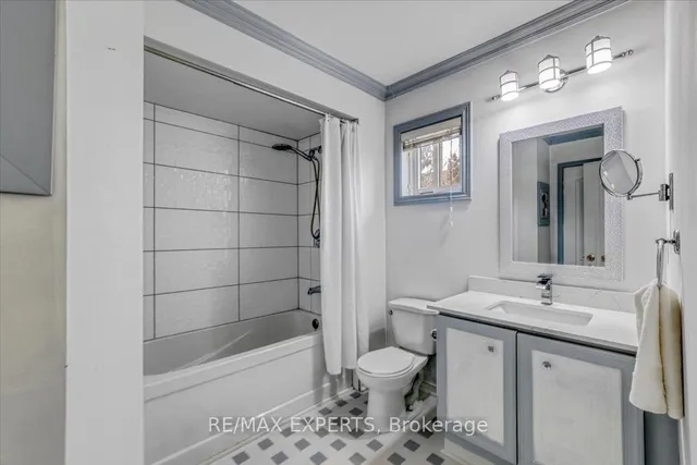 Additional image 28 of 28 Pantages Crt