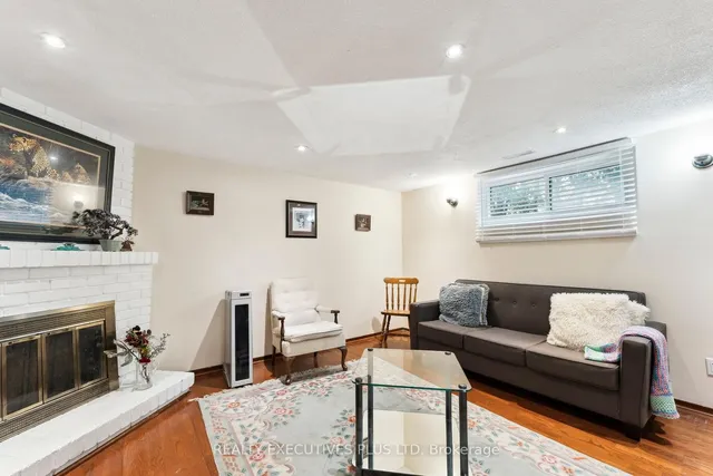 Additional image 33 of 60 Pluto Dr