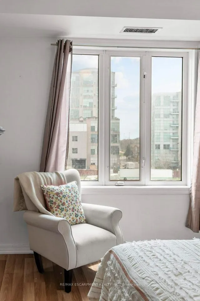 Additional image 22 of 245 Dalesford Rd Unit 317