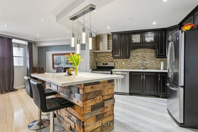 Additional image 11 of 451 The West Mall N/A Unit 1616