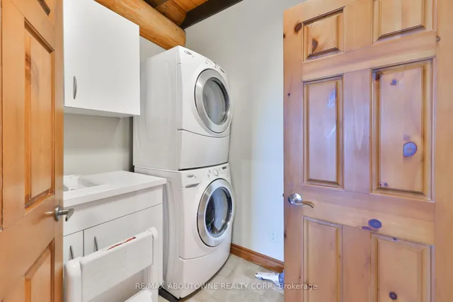 Additional image 22 of 270 North Shore Blvd