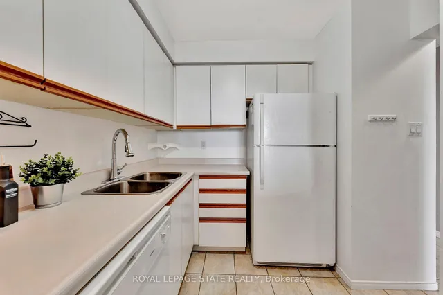 Additional image 8 of 1270 Maple Crossing Blvd Unit 1610