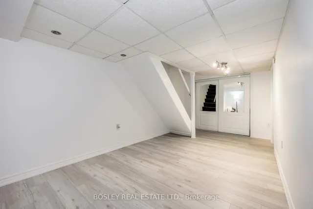 Additional image 33 of 4357 Bloor St Unit 16