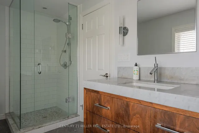 Additional image 22 of 411 Canterbury Cres