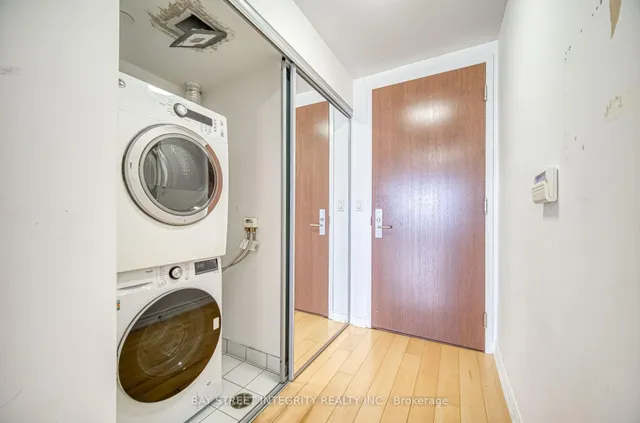 Additional image 21 of 386 Yonge St Unit 3414