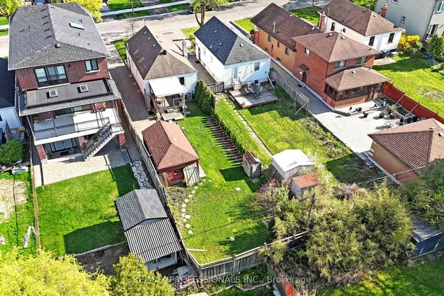 Additional image 32 of 24 Braeburn Ave