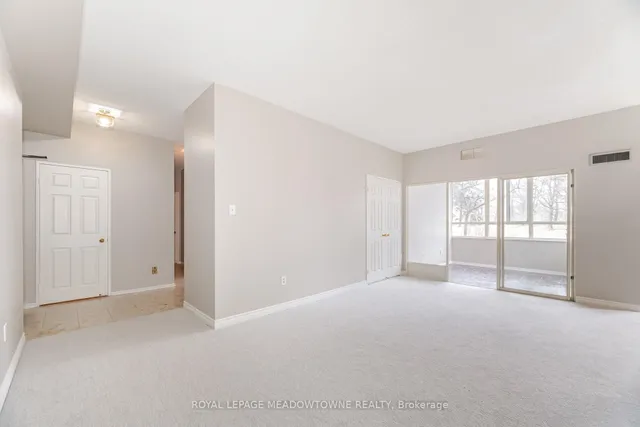 Additional image 10 of 100 County Court Blvd Unit 106