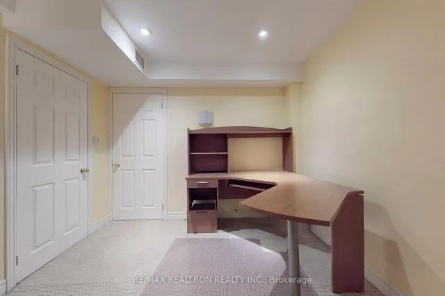 Additional image 27 of 2268 Greening Lane