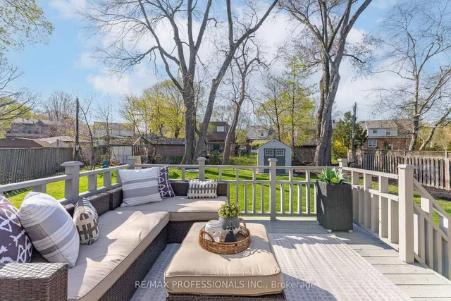 Additional image 40 of 10 Woodbury Pl