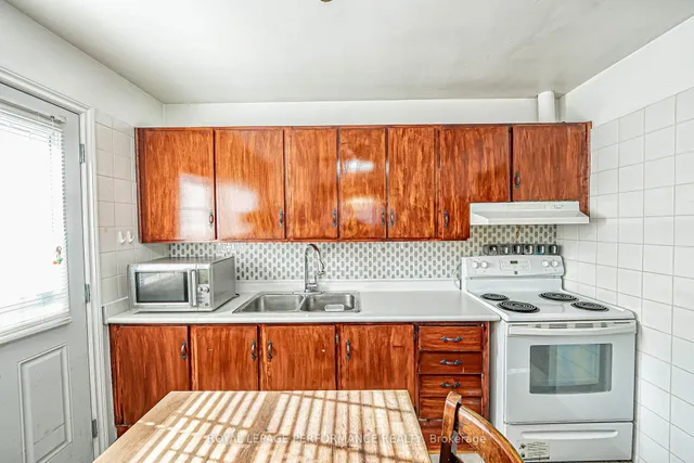 Additional image 11 of 18 Courtwright Rd