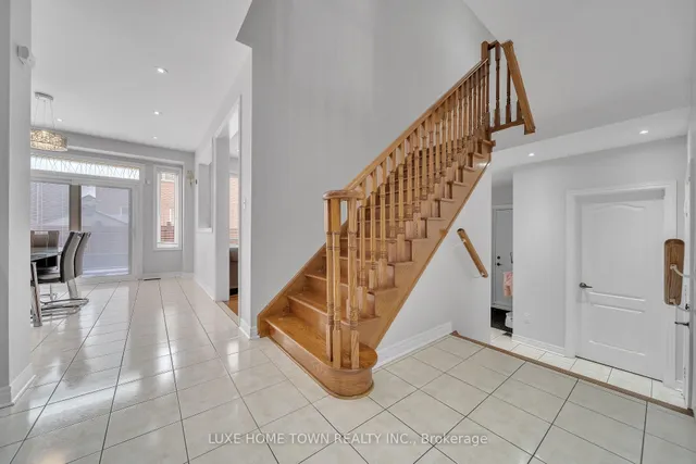 Additional image 12 of 26 Bluffwood Cres Cres