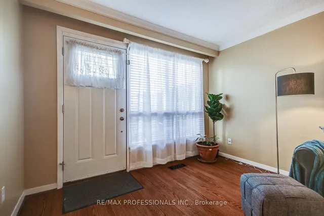 Additional image 5 of 150 Carsbrooke Rd Unit 8