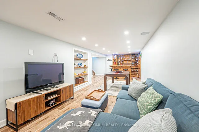 Additional image 30 of 2113 Keele St