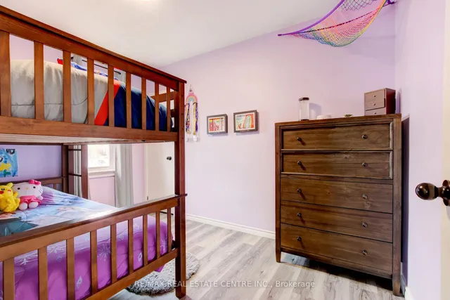 Additional image 21 of 182 Glennie Ave