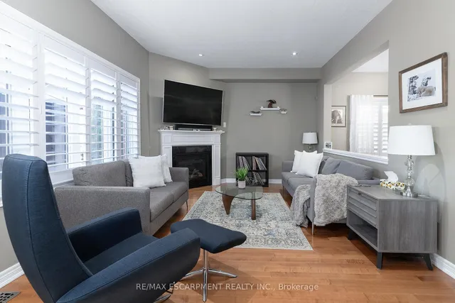 Additional image 9 of 537 VALRIDGE Dr