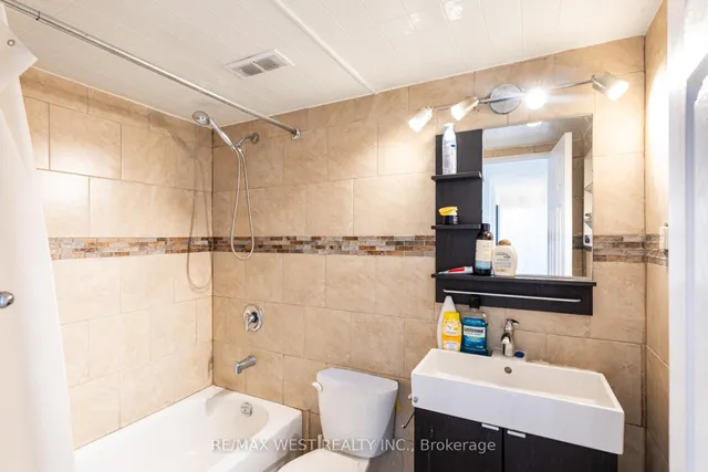 Additional image 3 of 390 Dixon Rd Unit 1013