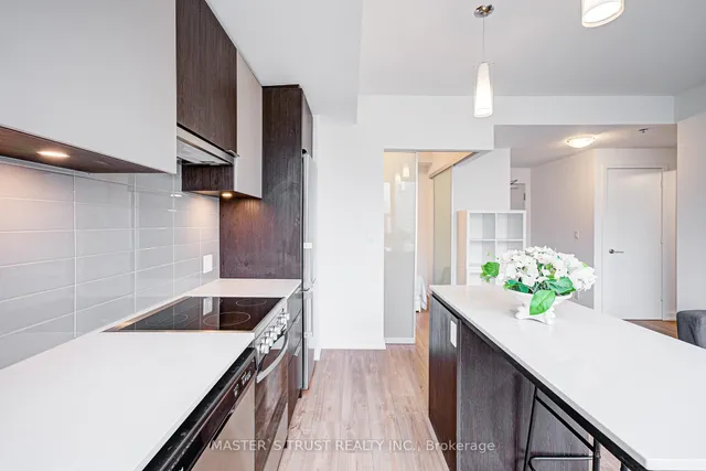 Additional image 12 of 203 College St Unit 1007