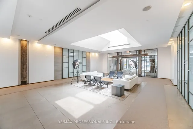 Additional image 32 of 1030 King St Unit 103