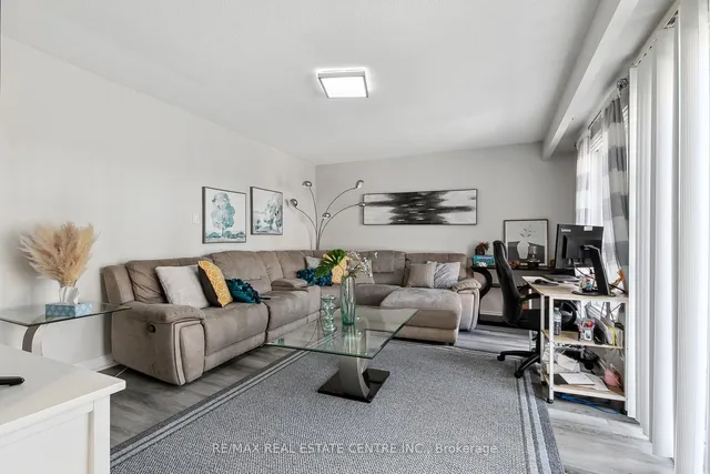 Additional image 5 of 2 Dailing Gate Unit 56