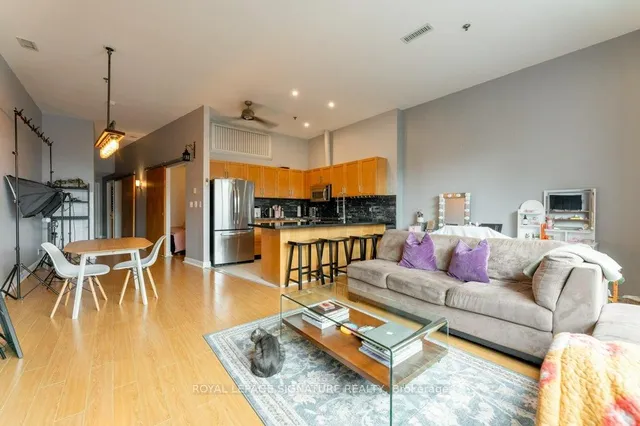 Additional image 8 of 700 King St Unit 801