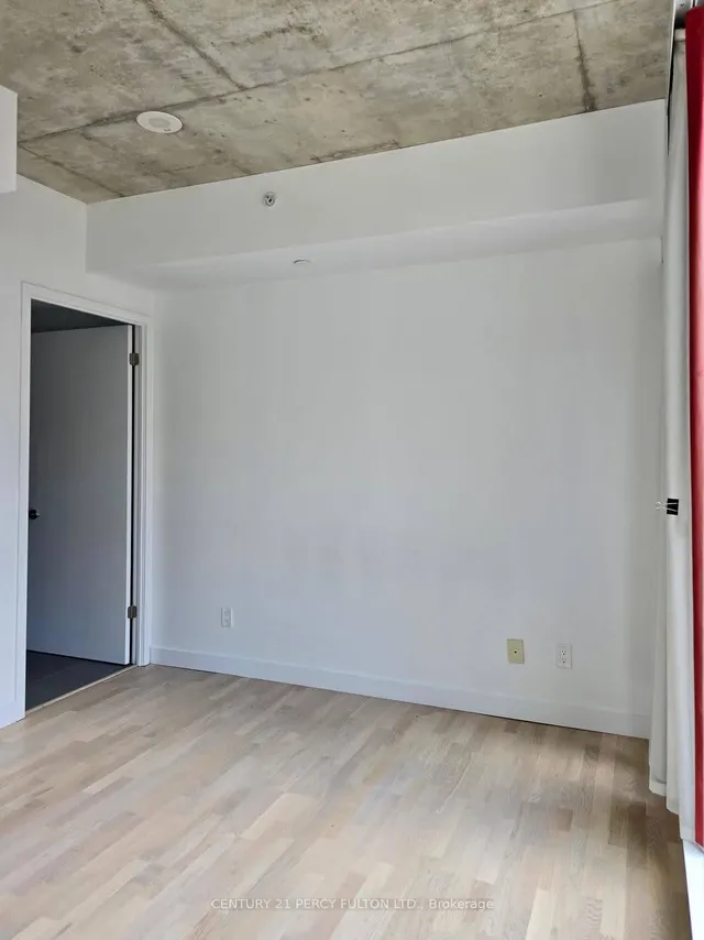 Additional image 17 of 560 King St Unit 213