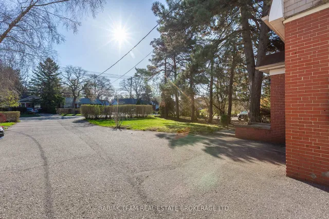 Additional image 28 of 1372 Islington Ave