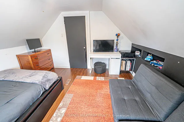 Additional image 22 of 2113 Keele St