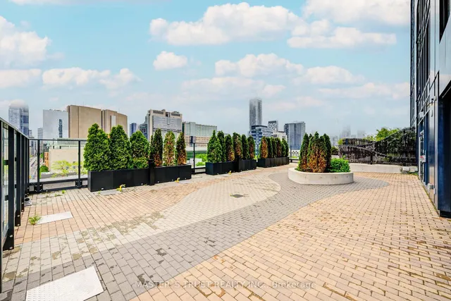 Additional image 43 of 203 College St Unit 1007