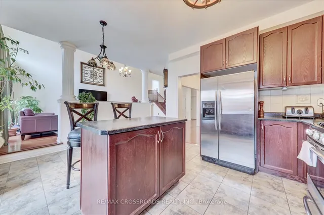 Additional image 14 of 37 Denim Dr