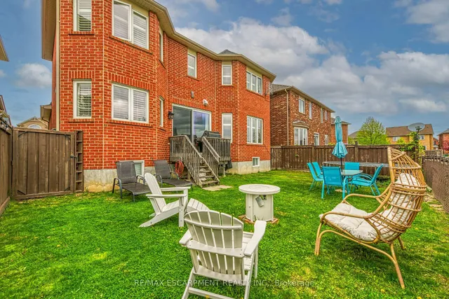 Additional image 48 of 56 Nanaimo Cres