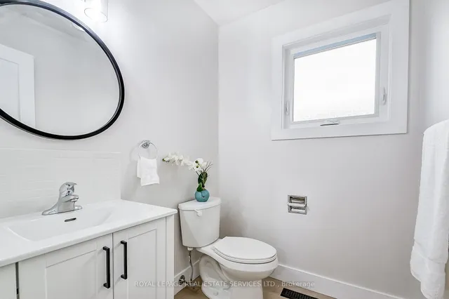 Additional image 28 of 2192 Margot St