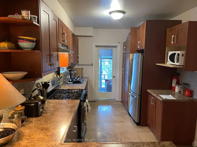 Additional image 7 of 1035 Dovercourt Rd