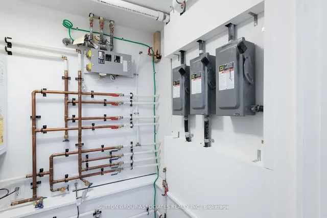 Additional image 45 of 33 Lanark Ave