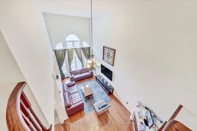 Additional image 18 of 37 Denim Dr