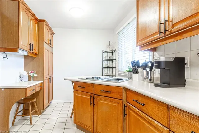 Additional image 11 of 700 Woodview Rd