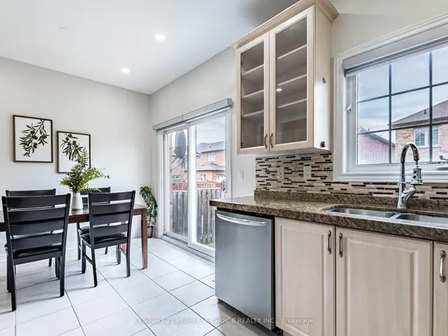 Additional image 14 of 74 Crystalview Cres