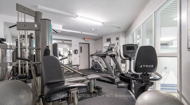 Additional image 17 of 401 Queens Quay Unit 403