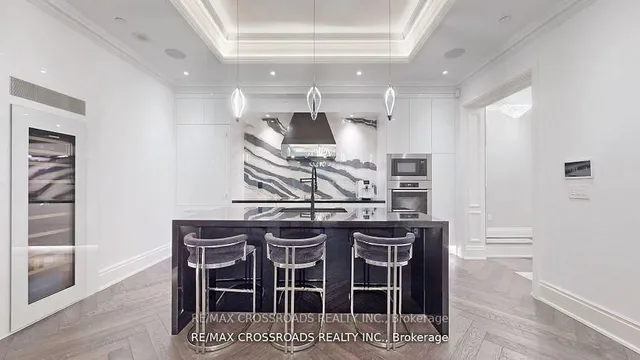 Additional image 18 of 311 Bay St Unit 4801